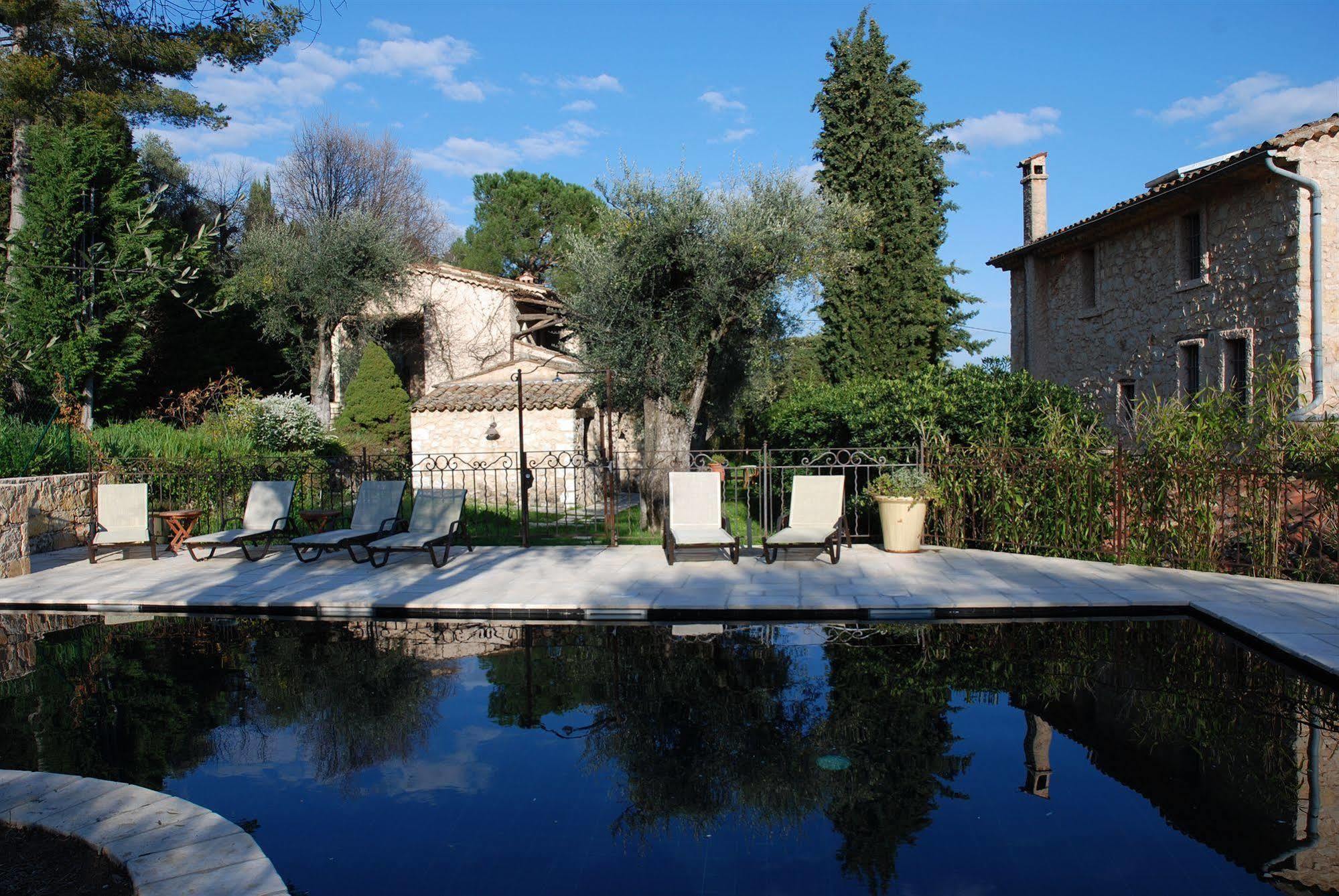 Hotel Du Clos Le Rouret Buitenkant foto