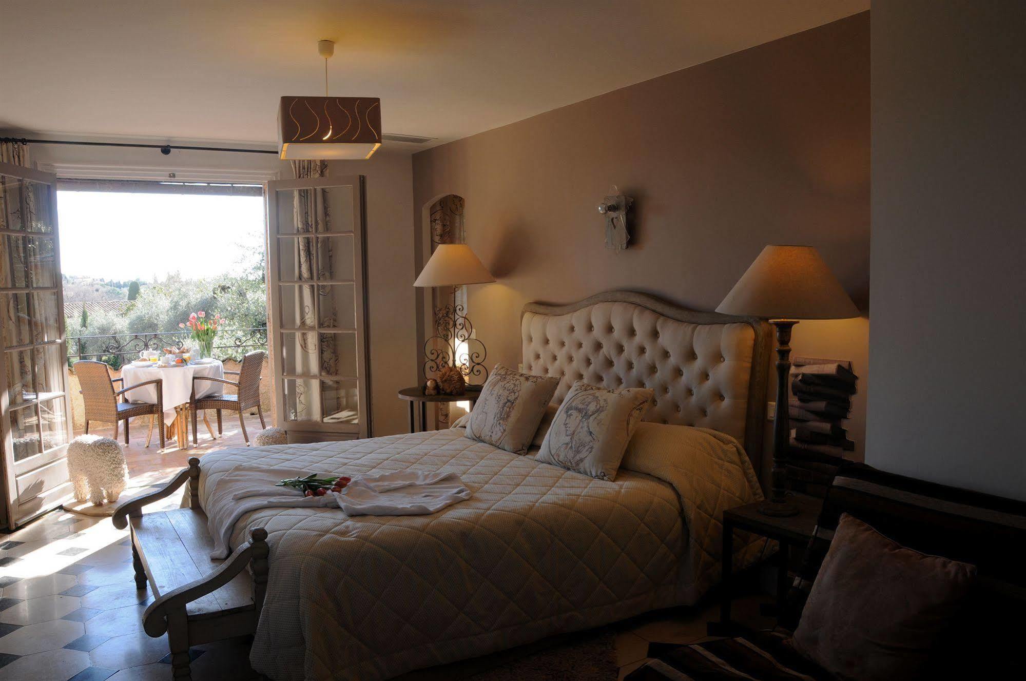 Hotel Du Clos Le Rouret Buitenkant foto